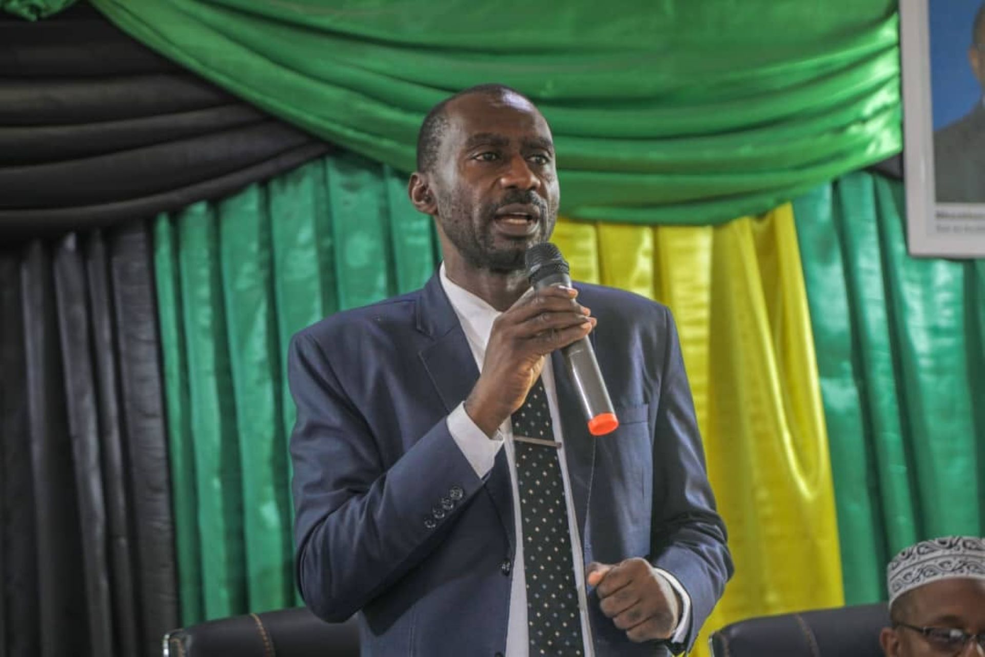 MAHKAMA YA ZANZIBAR  KUTOA ELIMU   KWA  MASHEHA  , WASAIDIZI WA SHERIA ( PARALEGO) VIONGOZI WA DINI, MAKUNDI YA WANAWAKE NA VIJANA WA MKOA WA KUSINI PEMBA